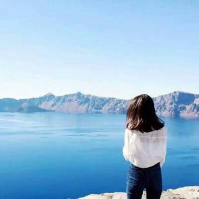 女生头像背影唯美海边意境图片