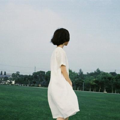 微信女生简单气质背影头像