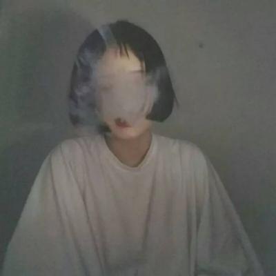 超酷个性短发微信头像女