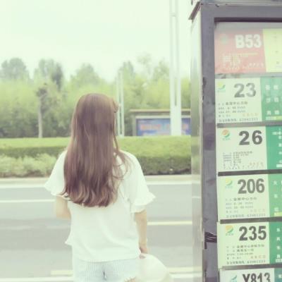 微信女生简单气质背影头像