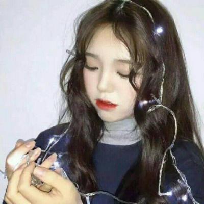 女生清新干净蓝色系头像