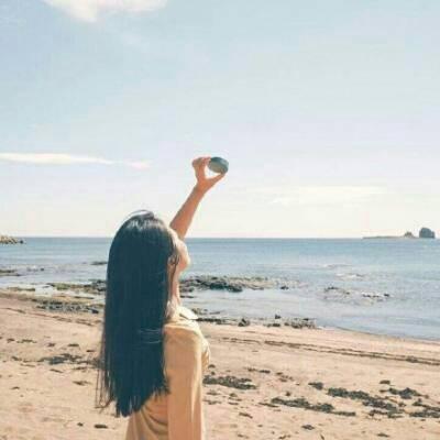 女生头像背影唯美海边意境图片