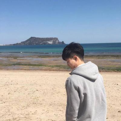 酷酷的帅帅的男生真人头像