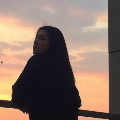 女生伤感意境高清无水印头像