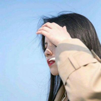 女生清新干净蓝色系头像