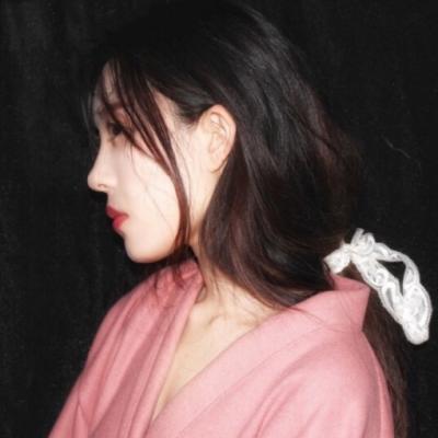 微信女生伤感揪心孤独意境头像
