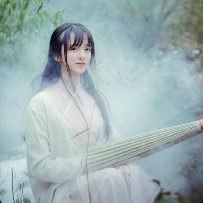女生简单气质清新文艺森系头像