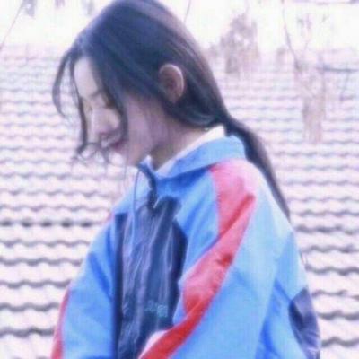 女生清新干净蓝色系头像