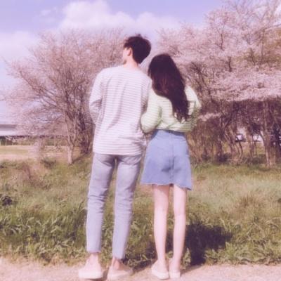 微信浪漫甜蜜一对两张情头