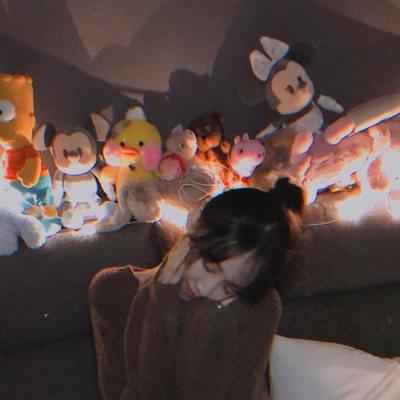 现代感十足的霸道情侣头像