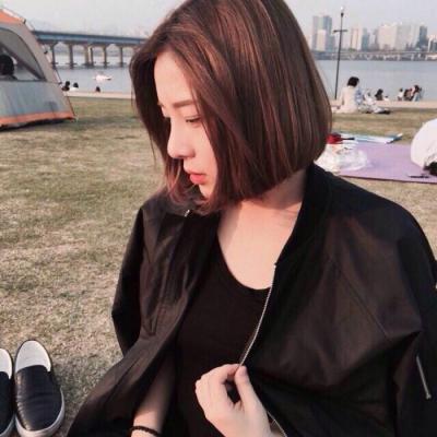清新漂亮短发气质微信头像女