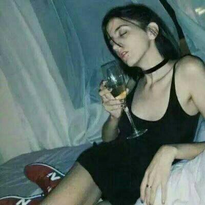 欧美女生高冷霸气头像