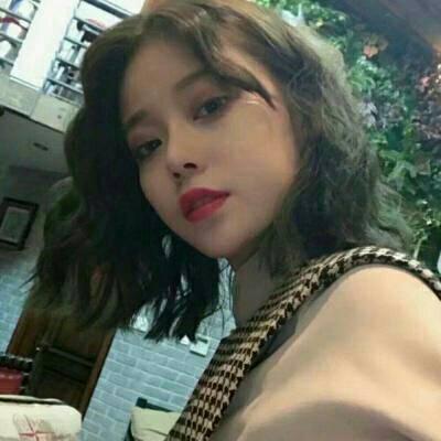 真人颓废微信头像女
