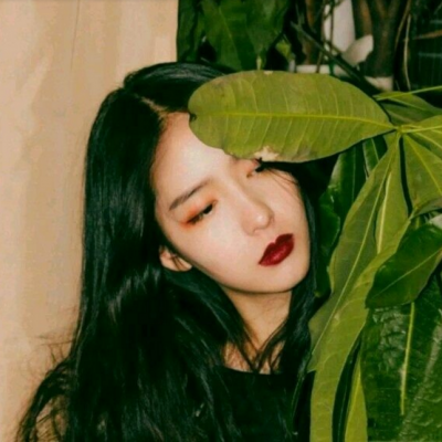 坏坏的酷酷的真人女生微信头像