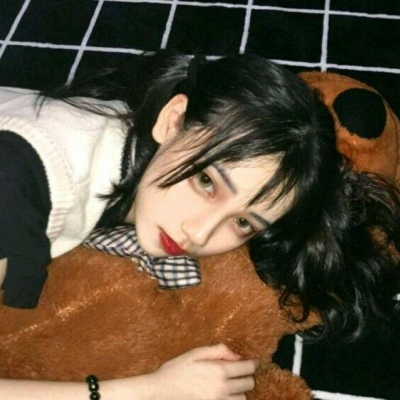 坏坏的酷酷的真人女生微信头像