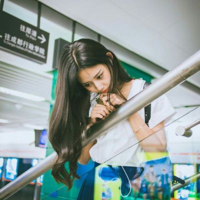 微信女生唯美淡雅忧伤侧脸高清头像