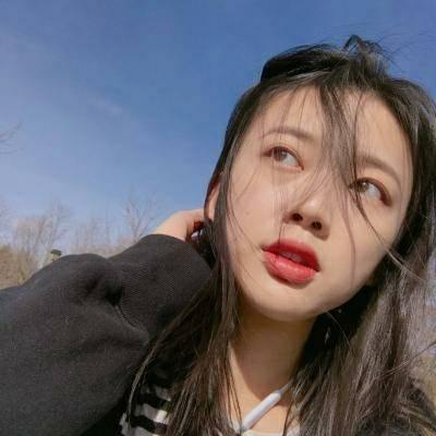 蓝色系清新高清微信头像女