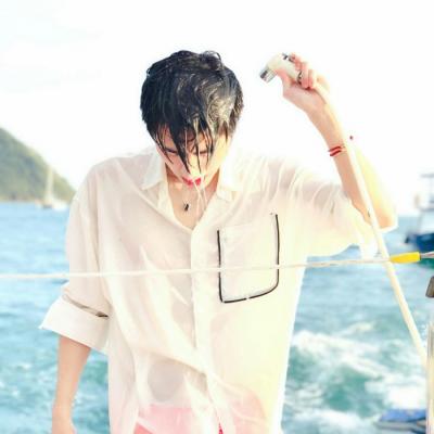 男生清纯阳光头像