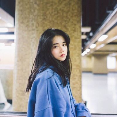 微信女生唯美淡雅忧伤侧脸高清头像