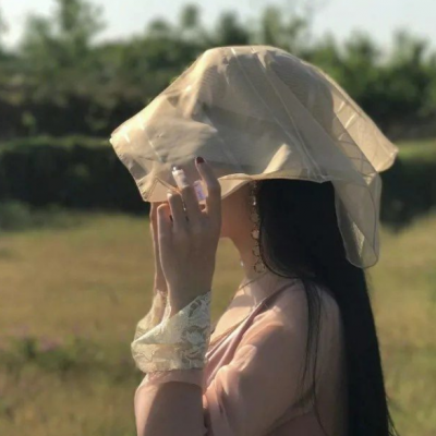 坏坏的酷酷的真人女生微信头像