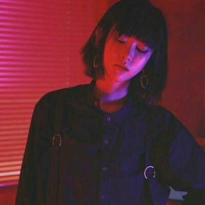 女生短发好看的霸气头像