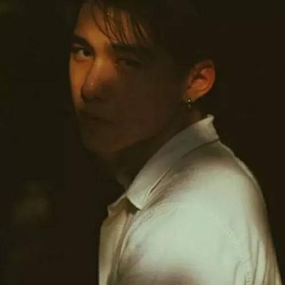 微信帅气高冷男生头像