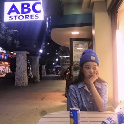 女生气质唯美时尚高清头像