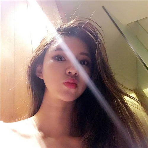 污污的部位性感头像女