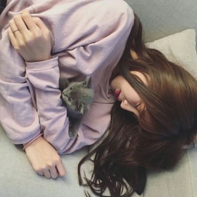 微信女生唯美淡雅忧伤侧脸高清头像