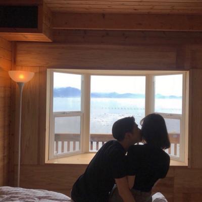 微信两张一组双人唯美情侣头像