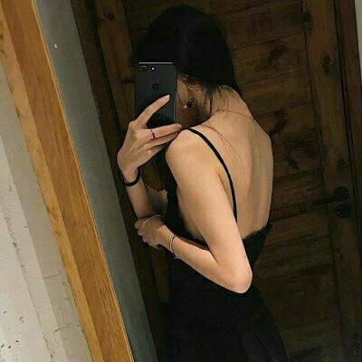 女生短发好看的霸气头像