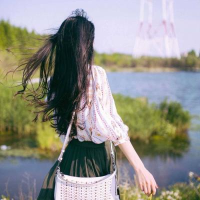 微信清新唯美长发女生头像