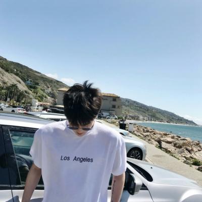男生清纯阳光头像
