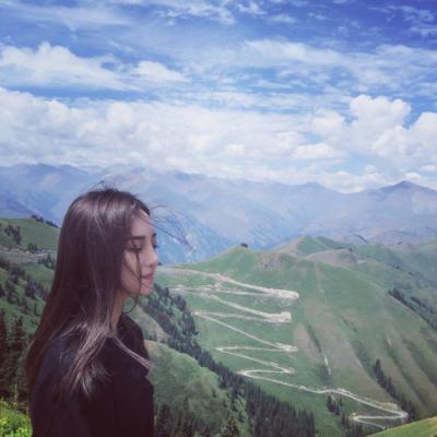 微信清新唯美长发女生头像