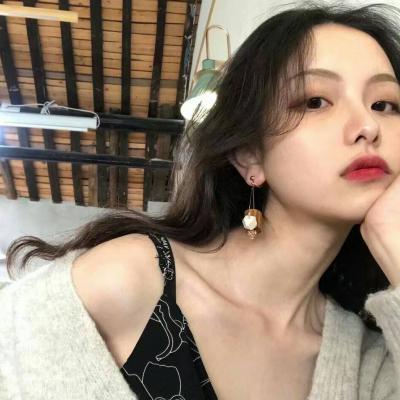 女生简单气质超酷高清好看的头像