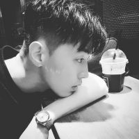 微信帅气男生黑白头像