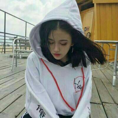 女生短发好看的霸气头像