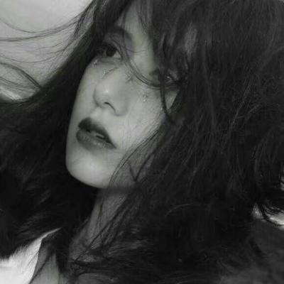 女生简单气质超酷高清好看的头像