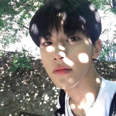 男生帅气清纯清新头像