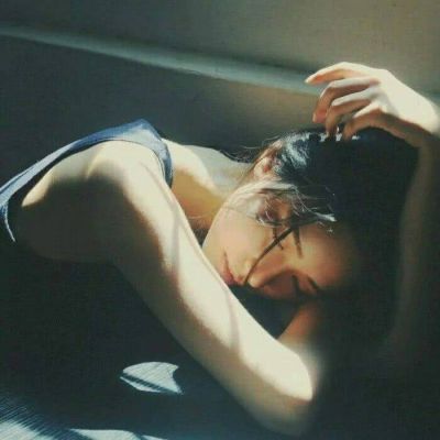氛围感高清有意境有内涵的唯美头像女