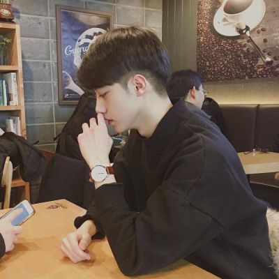 微信阳光少年帅气高清男生头像