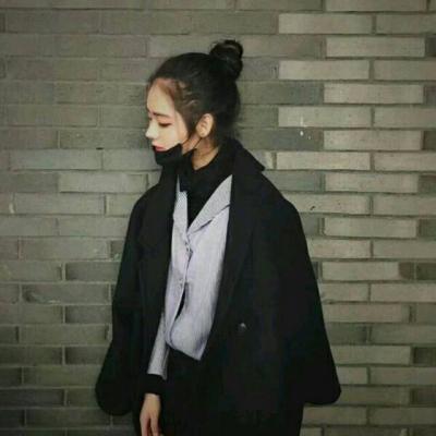 2025年独一无二真人微信情侣头像