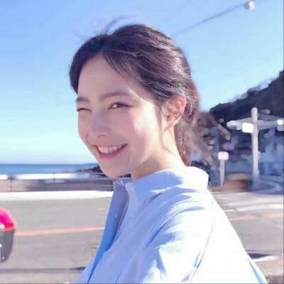 蓝色系清新高清微信头像女