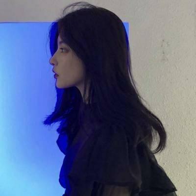 蓝色系清新高清微信头像女
