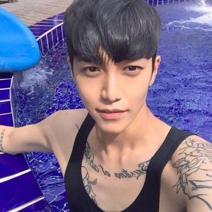 图片头像男生霸气成熟