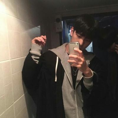 微信帅气的男生头像真人图片