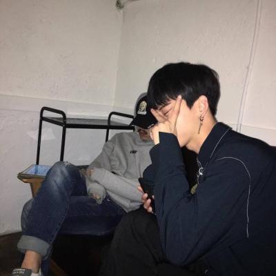 qq头像男生酷帅炫拽真人图片