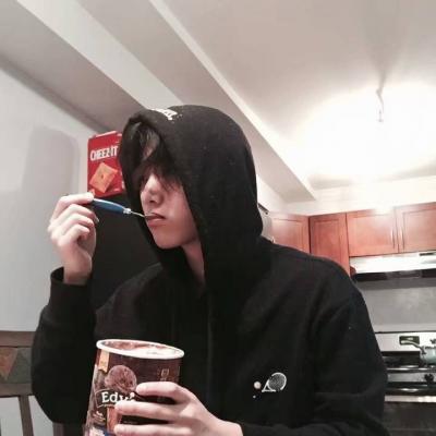 qq头像男生酷帅炫拽真人图片