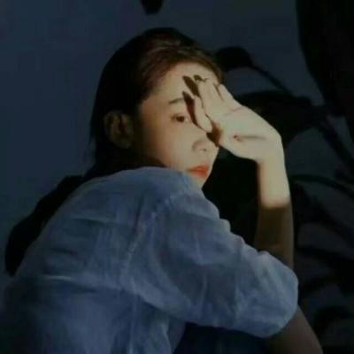 温柔治愈头像女蓝色系图片