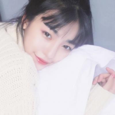 头像简单干净阳光女生图集